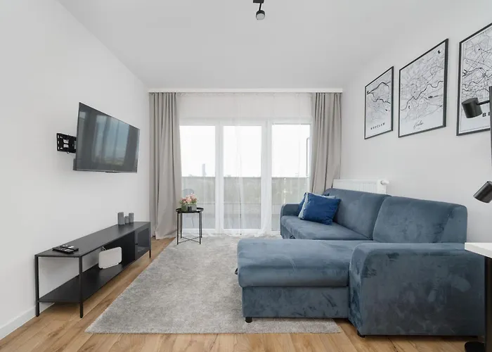Klasyczny Apartament Z Balkonem We Wroclawiu By Noclegi Renters